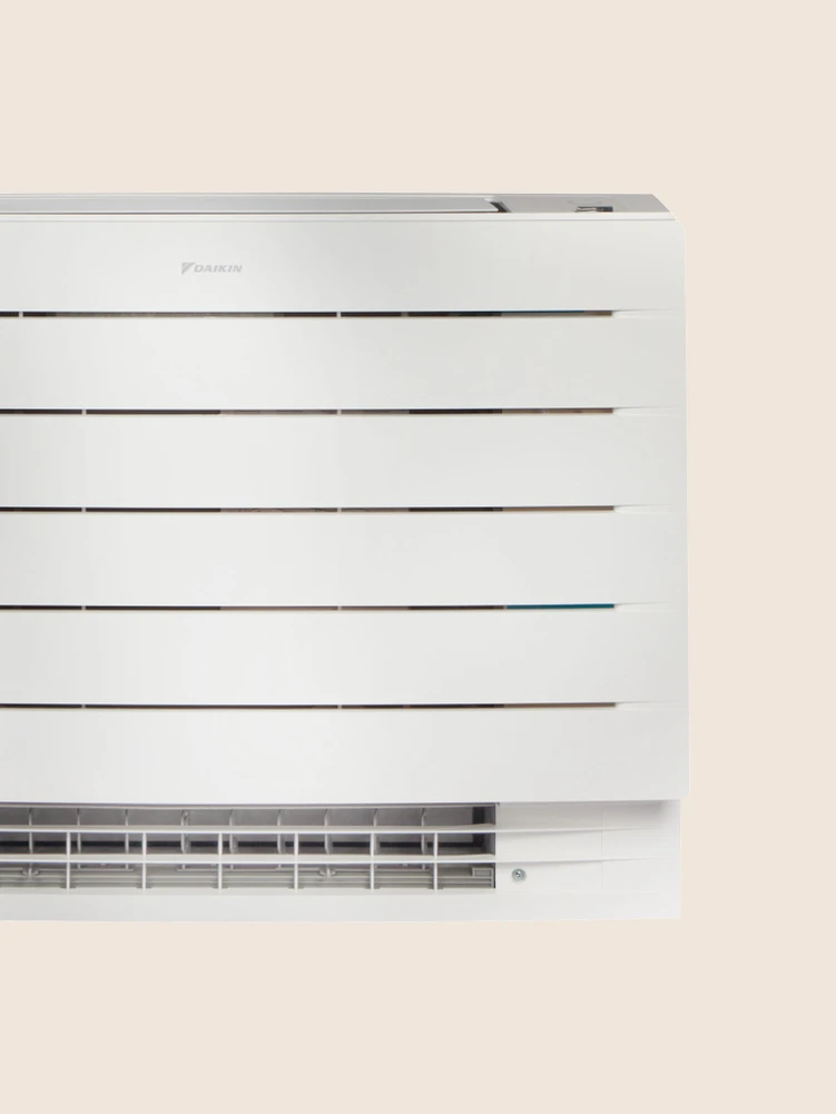 03-warm-packshot-fvxm-a9-3-4-front